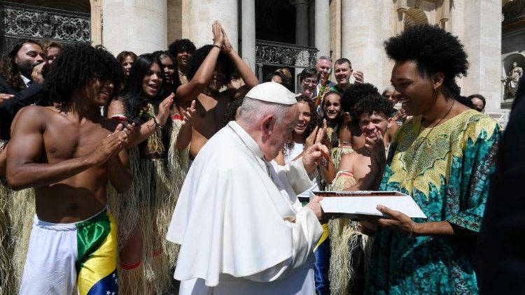 L'incontro del Papa con i ragazzi brasiliani