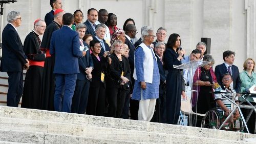 Fraternidad, palabras del Papa: No nos cansemos de gritar "no a la guerra"