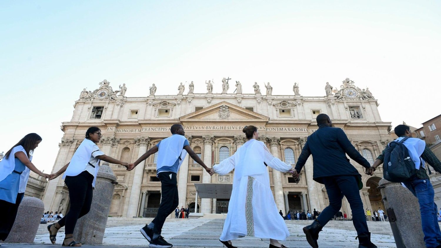 #notalone, i premi nobel insieme per far cambiare direzione al mondo - vatican news