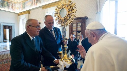  Le Pape invite à retrouver le sens de l'adoration à travers l'Eucharistie