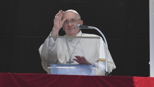 Il Papa allAngelus: buttare via la propria vita è lunica cosa da temere