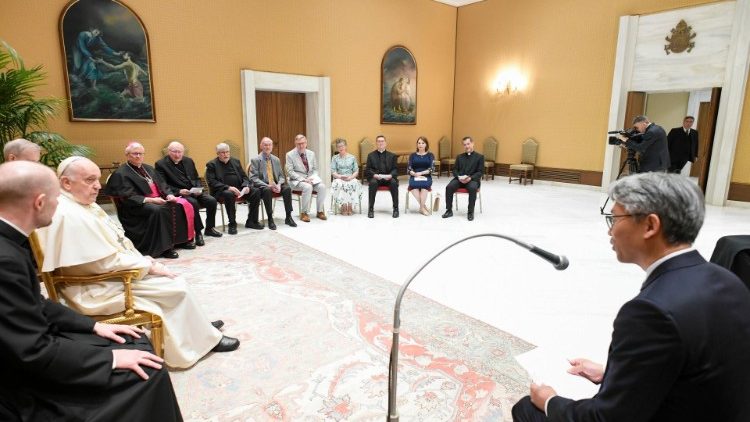 Papie? Franciszek na spotkaniu z komisj? dialogu mi?dzy katolikami a Uczniami Chrystusa, 28 czerwca 2023