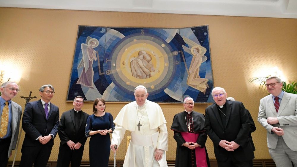 O Papa Francisco com os membros da Comiss?o de Dilogo Catlico-Discpulos de Cristo (Vatican Media)