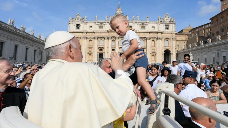 Papst Franziskus bei der Generalaudienz