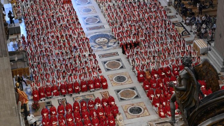 I concelebranti presenti alla Messa