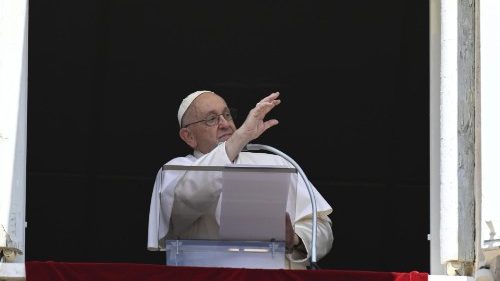 Ángelus del Papa: nuestra vida está llena de milagros