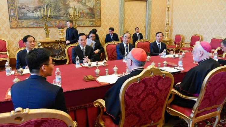 L'incontro del presidente del Vietnam Vo Van Thuong con la Segreteria di Stato