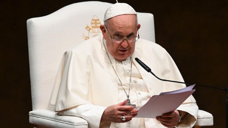Il Papa durante il discorso con le autorit del Portogallo