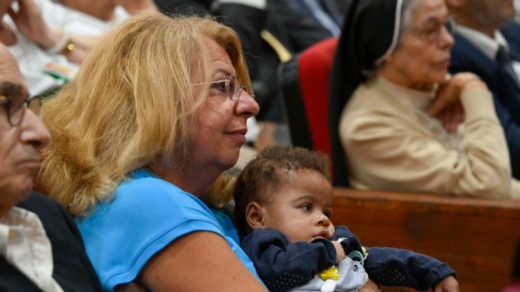 MAP Francis at encounter with charitable workers in Portugal
