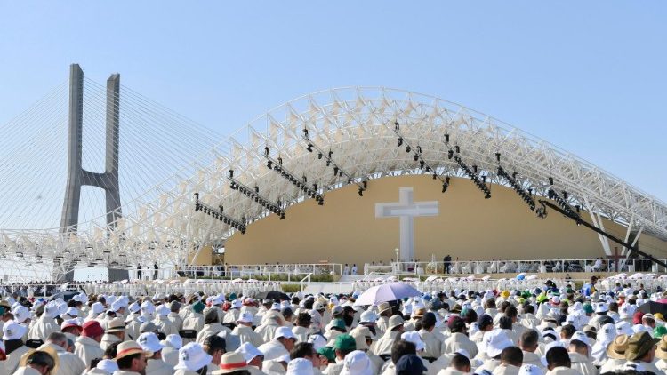 La Messa e l'Angelus nel Parque Tejo