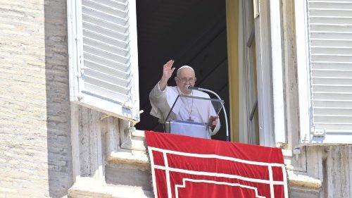 El Papa en el Ángelus: En los momentos de oscuridad Cristo viene a nuestro encuentro