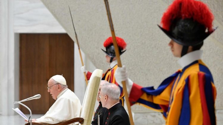 Il Papa durante l'udienza alle Suore Discepole di Gesù Eucaristico e ai pellegrini che si sono uniti alle religiose