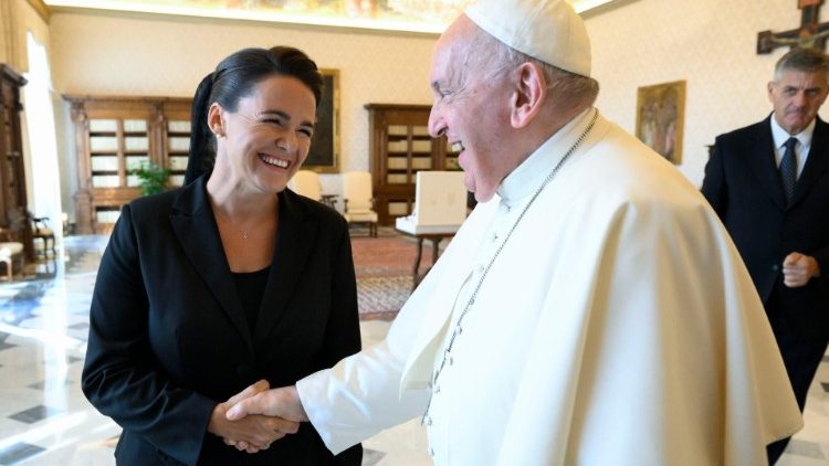 Cordialsimo encuentro entre el Santo Padre y la Presidenta Katalin Novk, de ܲԲ.