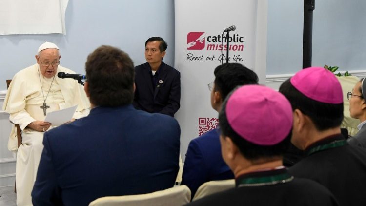 MAP Francis addresses charity workers at the "House of Mercy"