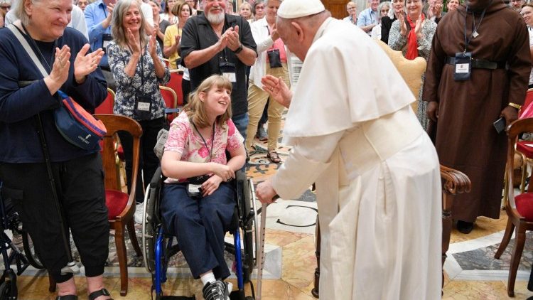 MAP Francis greets participants in the Fifth World Congress of Benedictine Oblates