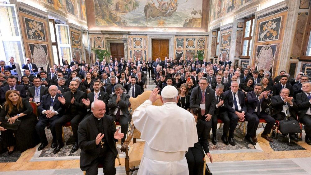 Il Papa durante l'udienza ai partecipanti all'incontro a Roma tra i rettori delle Universit dell'America Latina,