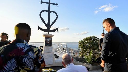 El Papa: El Mediterráneo, un cementerio donde está sepultada la dignidad humana