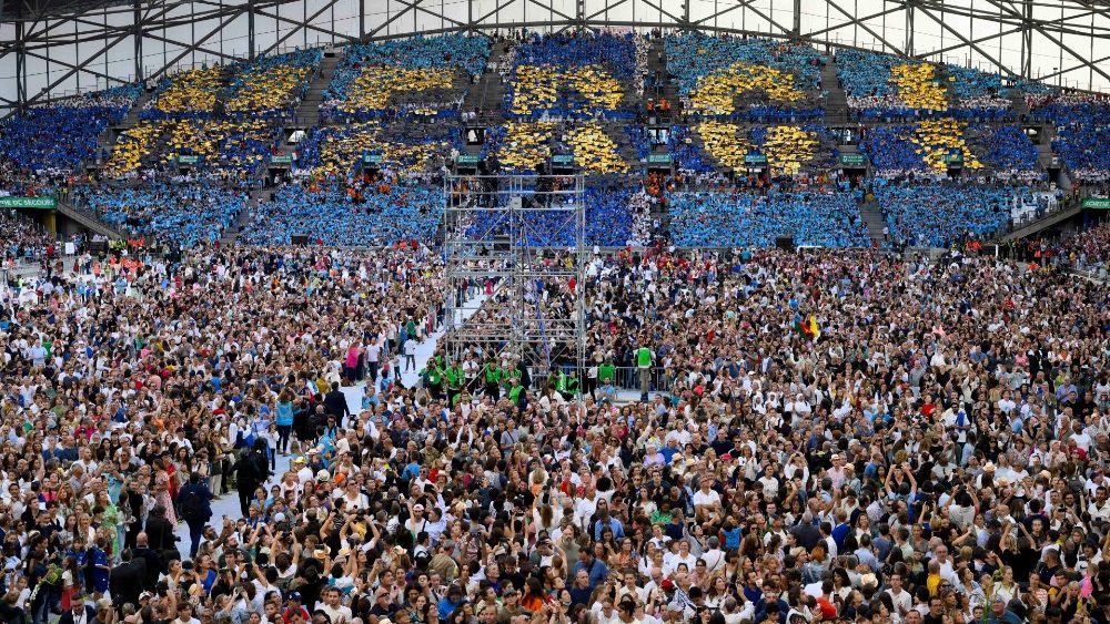 2023.09.23 Viaggio a Marsiglia - Santa Messa nello Stadio Velodrome