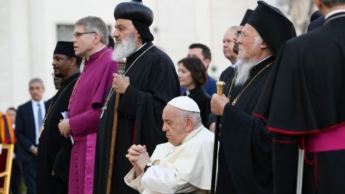 MAP at vigil: May God grant Synod the “gift of listening” 