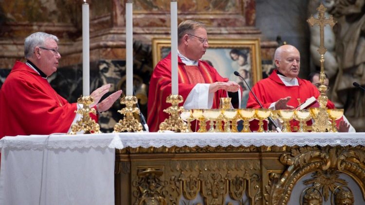 Un monento della Messa celebrata da monsignor Gintaras Grušas, arcivescovo di Vilniu