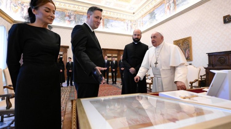 El Papa y Denis Be?irovi?, miembro de la Presidencia Colegiada de Bosnia y Herzegovina