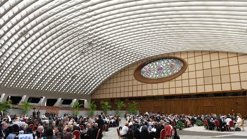 Sinodo, la "Lettera al popolo di Dio": la Chiesa ha bisogno di ascoltare tutti