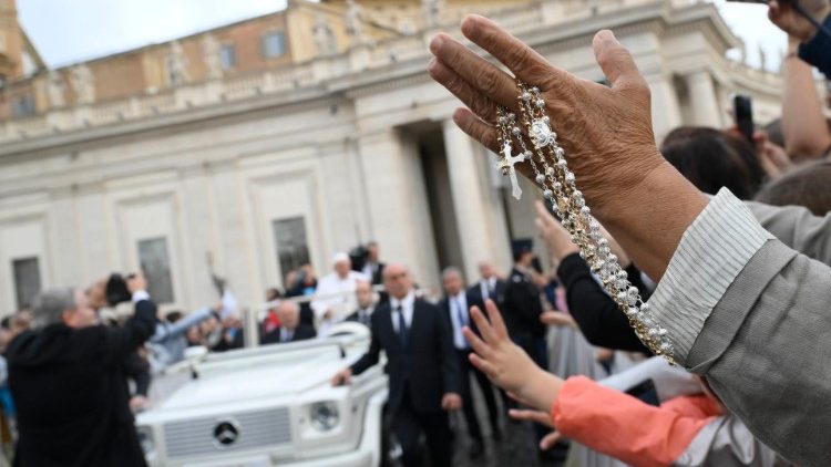 Il Papa in Piazza San Pietro (foto d'archivio)