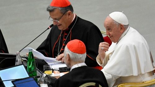 La relación sinodal: Una Iglesia que implica a todos y cercana a las heridas del mundo