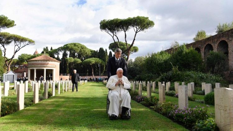 Il giro tra le lapidi