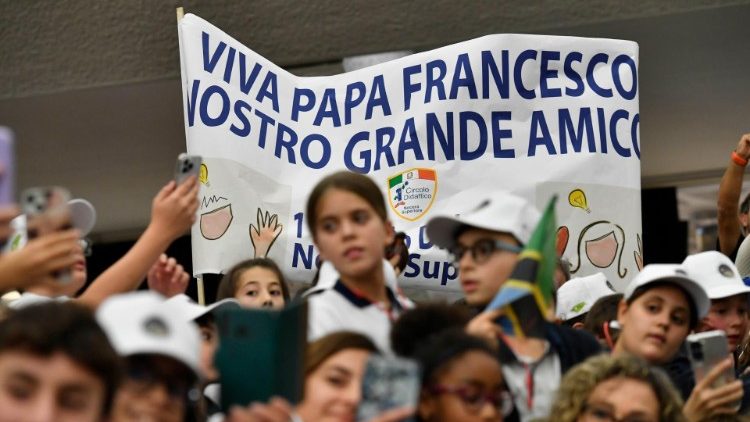 Striscioni per il Papa