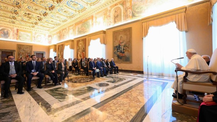 MAP Francis receives representatives of the Secretariat for the Economy (SPE)