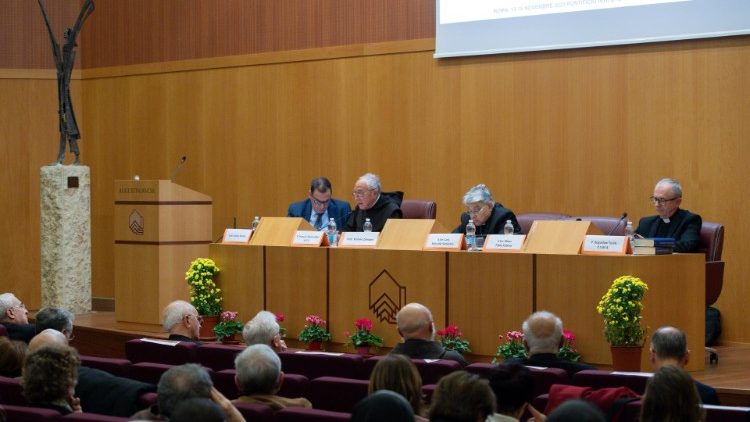 La sessione pomeridiana del 15 novembre del Convegno “Dimensione comunitaria della santità” organizzato dal Dicastero delle Cause dei Santi