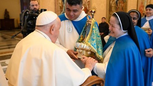 La mujer contemplativa da a la Iglesia lecciones de silencio, misión y mística 