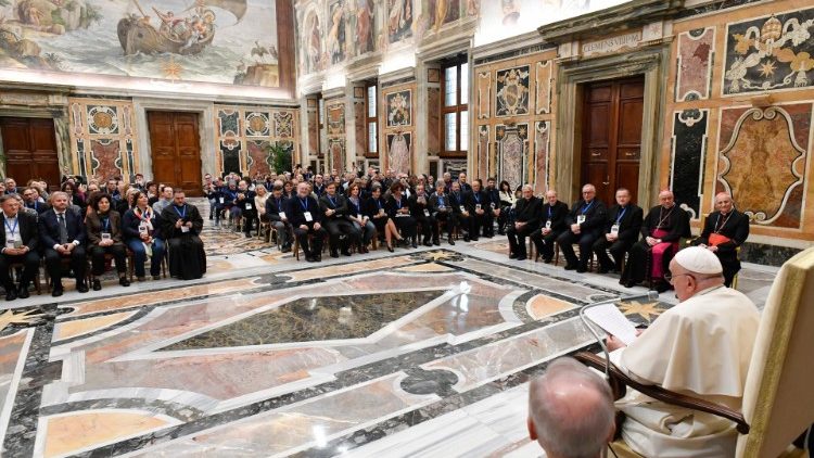 Udienza con i partecipanti all'Incontro promosso dalla Conferenza Episcopale Italiana per la tutela dei minori e delle persone vulnerabili