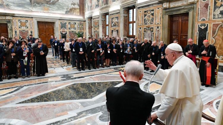 MAP Francis meeting participants in meeting on child sex abuse organized by the Italian Episcopal Conference (CEI)