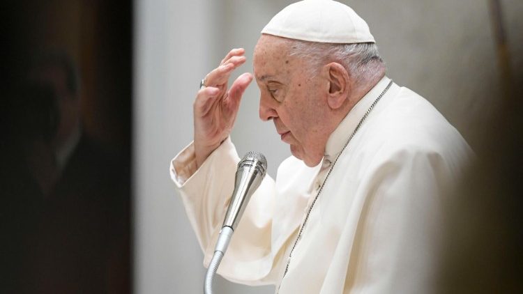 Papa Francesco durante l'udienza generale