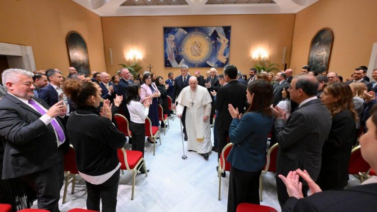 El Papa con los participantes en el seminario "?tica en la gestin de la salud"