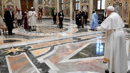 El Papa: En la guerra mundial a pedazos se necesita una diplomacia multilateral