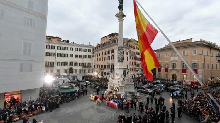 La bandiera dell'Ambasciata spagnola