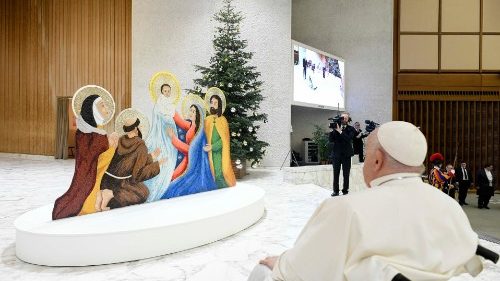 Francesco: davanti al presepe pensiamo al dramma della Terra Santa