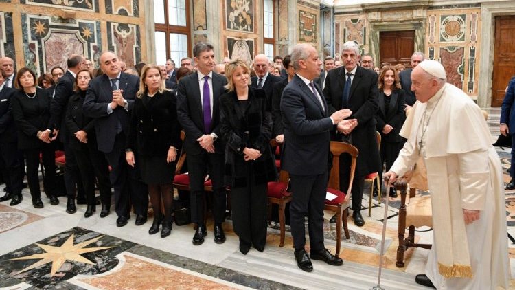 Il saluto di Francesco ai prefetti italiani