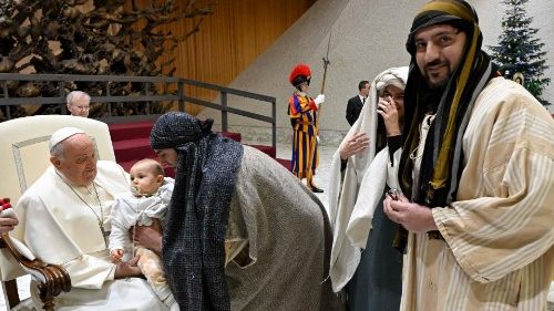 Francesco: vicini alla Terra Santa che vive un Natale di dolore