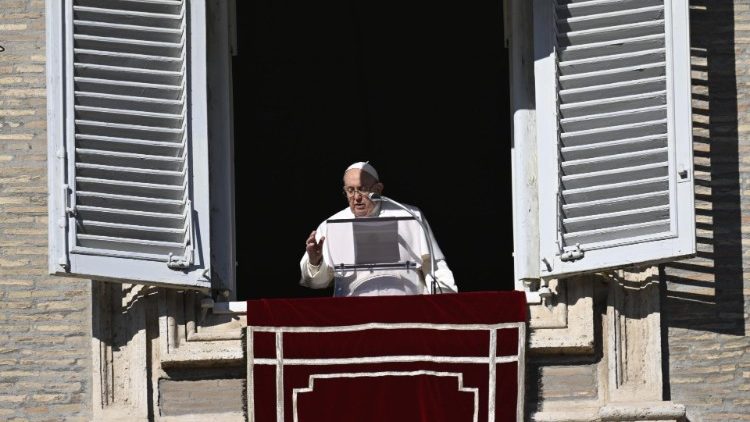 Papa Francesco all'Angelus di questa domenica