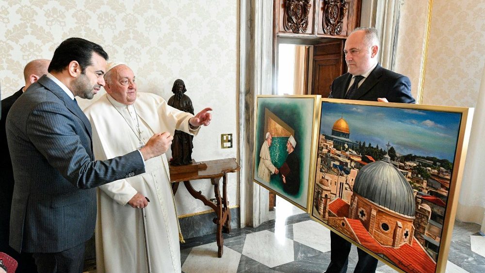 La Delegazione del Premio Zayed Award for Human Fraternity in udienza dal Papa (18 dicembre 2023)