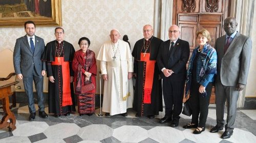 La giuria del Premio Zayed dal Papa, Sandri: cerchiamo esempi concreti di fratellanza