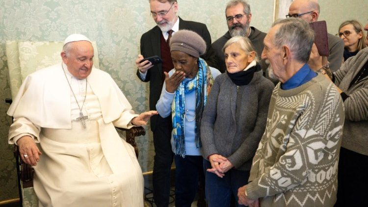 MAP Francis greets staff of the "Osservatore di Strada"