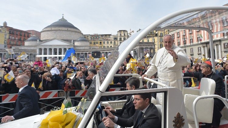 Pope Francis visits Naples on 21 March 2015