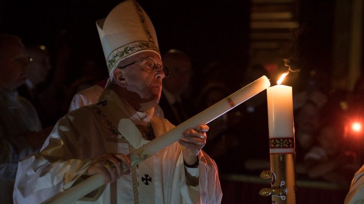 Papa Francesco nella Veglia di Pasqua dell'anno scorso 