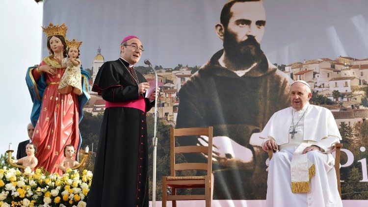 Il Papa inizia la visita a Pietrelcina