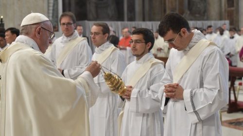 Santa Misa con ordenaciones sacerdotales 22 de abril de 2018